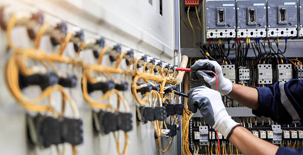 Professional Electrician technician working in Hydro, OK